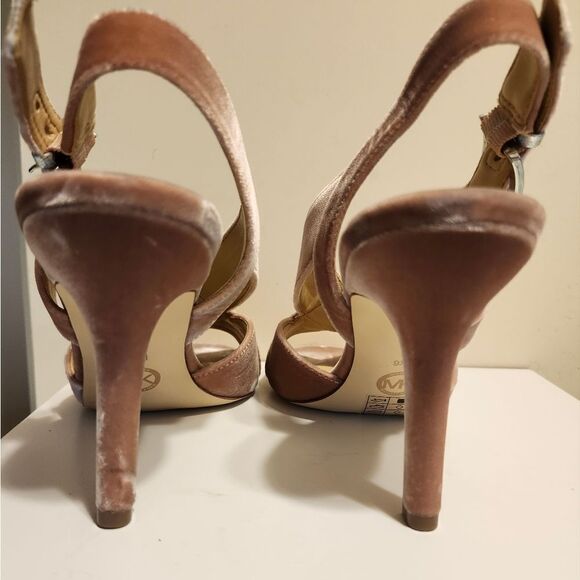 Michael Kors MK "Becky" Lt. Pink Velvet Slingback Heeled Sandals Sz.9.5 Ret $169 - Picture 7 of 9